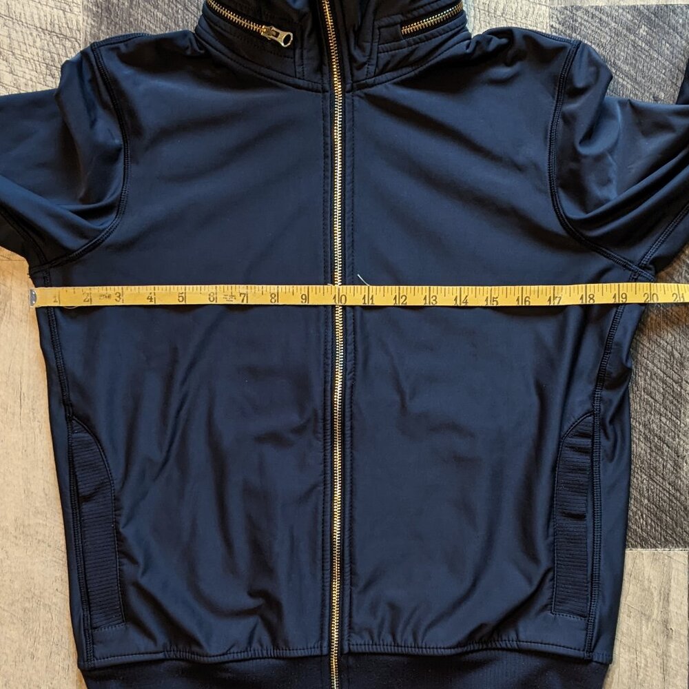 Lululemon Future Varsity Softshell Jacket w/ Stow… - image 9